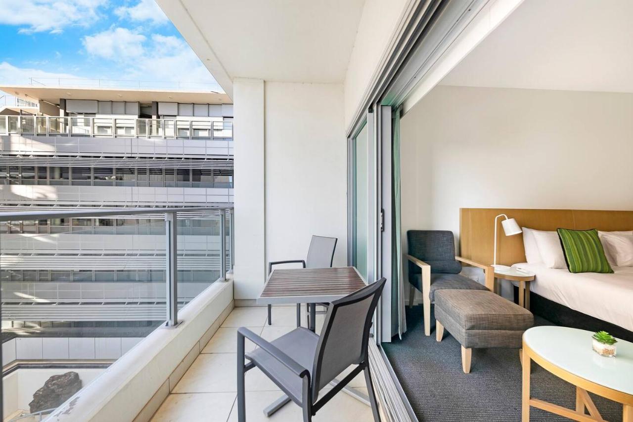 King Balcony At Style Apartment *