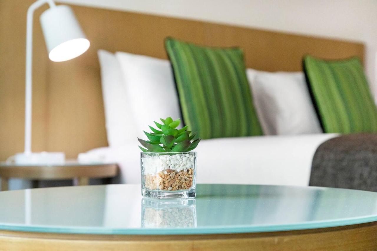 Apartment King Balcony At Style Darwin