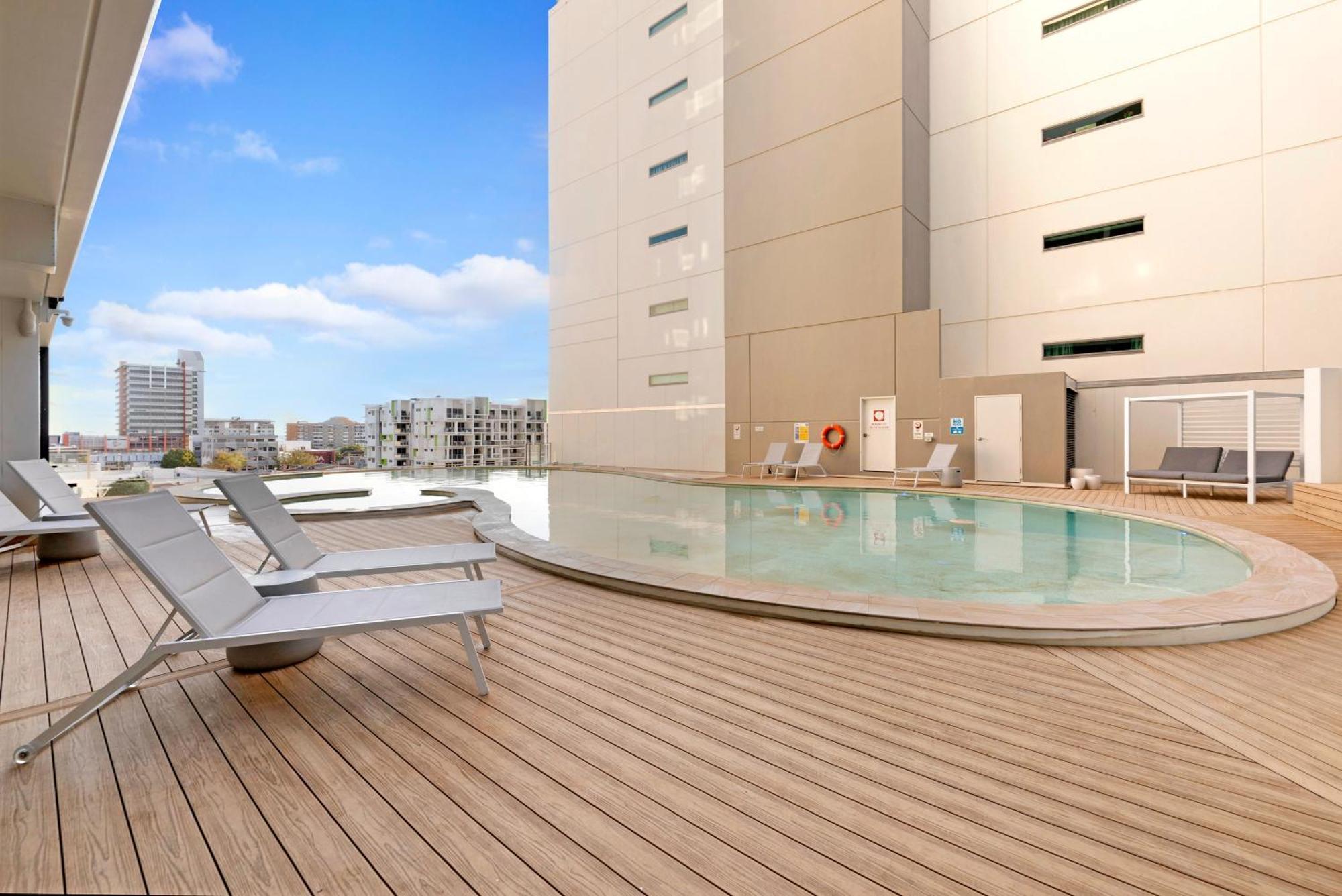 King Balcony At Style